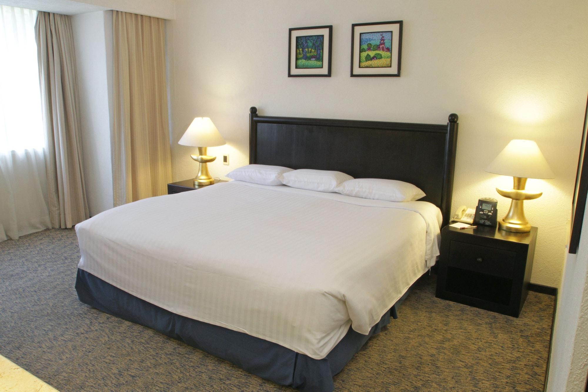 Marriott Puebla Hotel Meson del Angel Esterno foto
