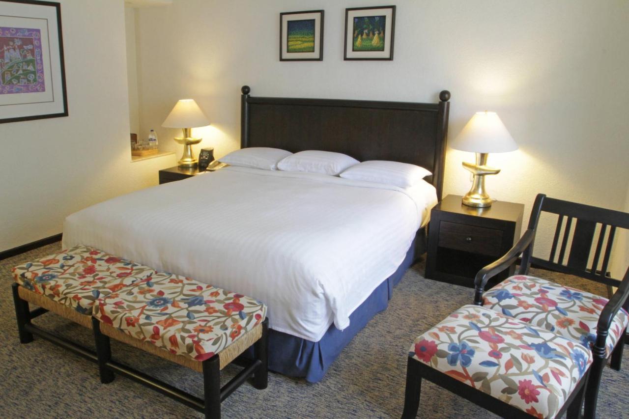 Marriott Puebla Hotel Meson del Angel Esterno foto