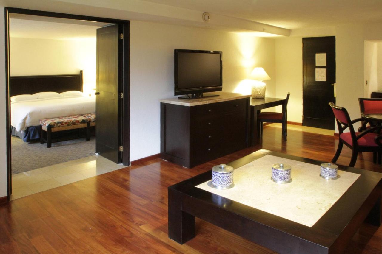Marriott Puebla Hotel Meson del Angel Esterno foto